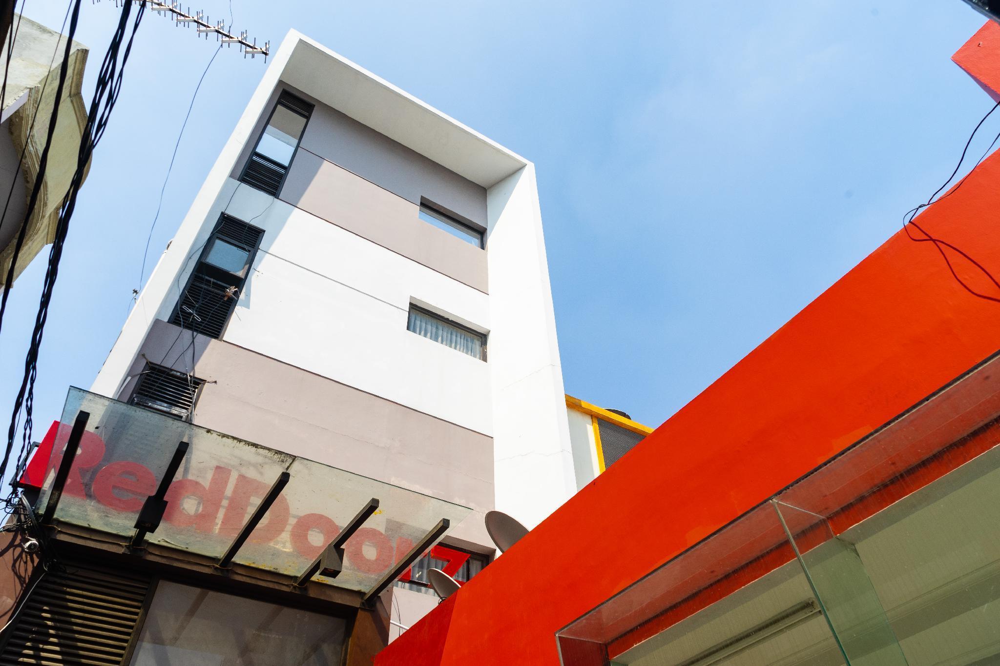 RedDoorz Plus @ Sawah Besar Jakarta Bagian luar foto